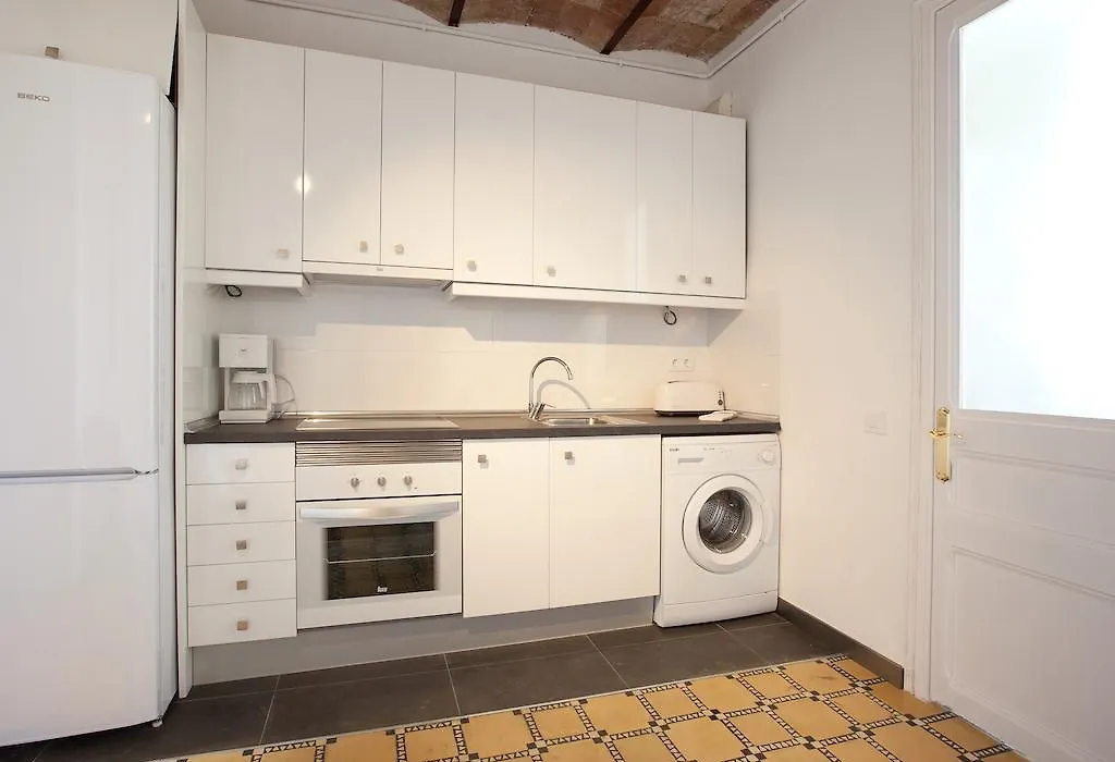 Barnapartments Basic Gracia-1